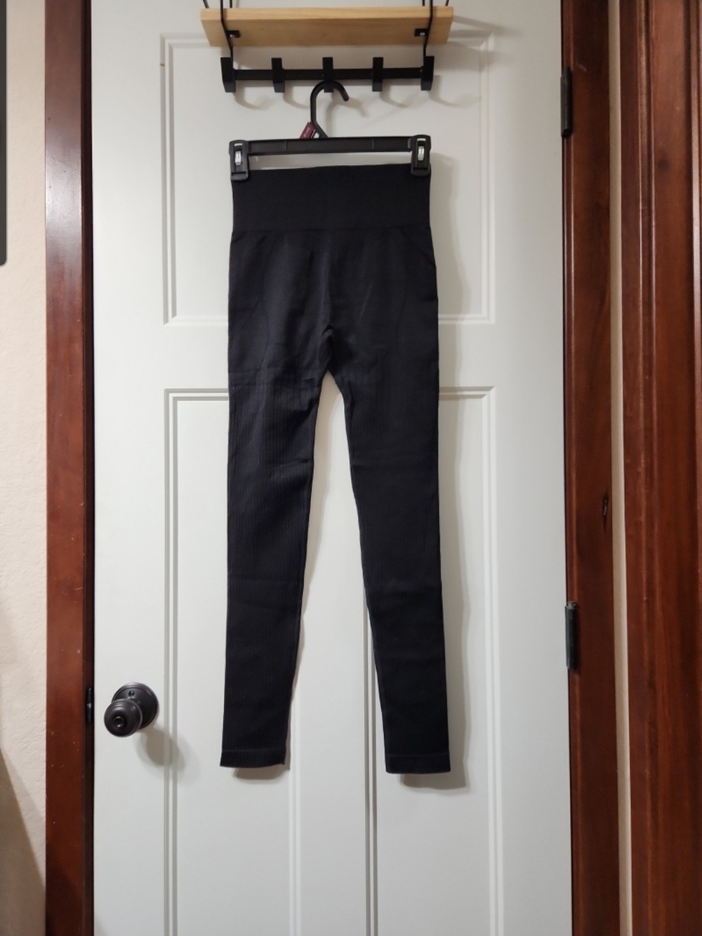 NWT Halara Black Ribbed Leggings - L